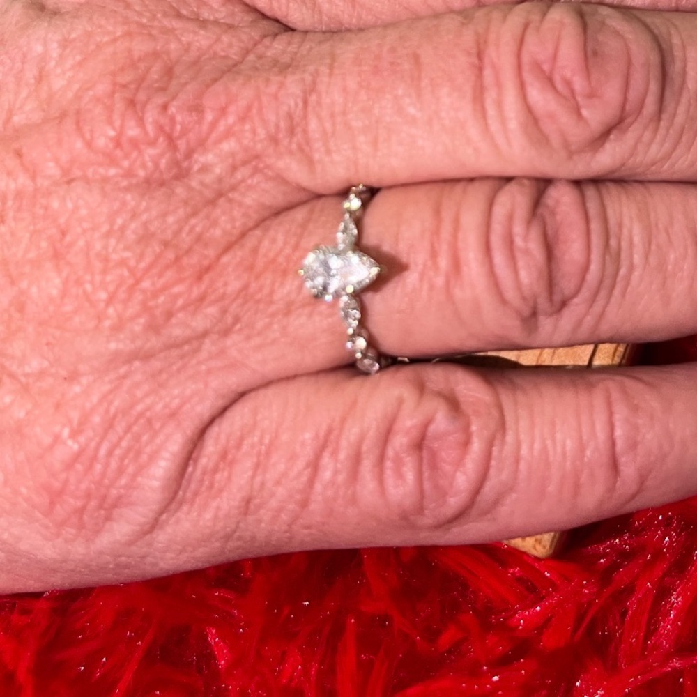 💍Brilliant Earth Engagement Ring 💍 - Picture 4 of 7